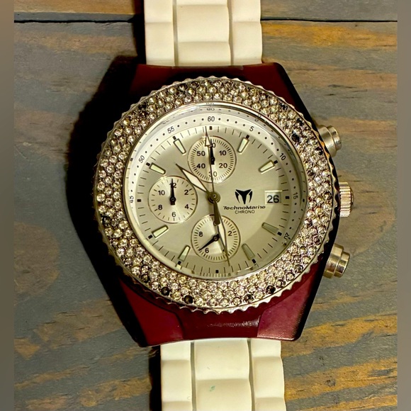 Techno Marine Techno Diamond Chronograph. - Picture 1 of 2